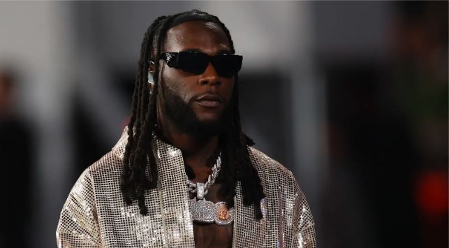 Burnaboy visits and settles hospital bills of UPTH patients