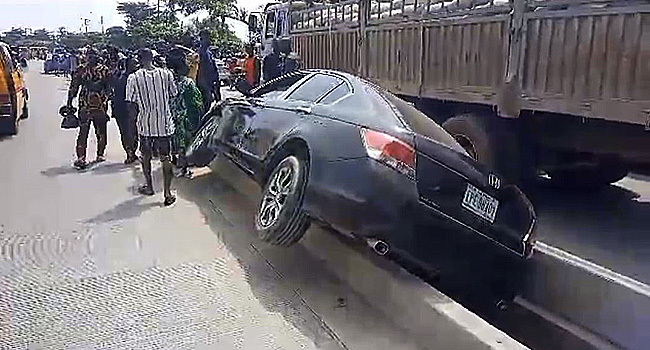 Driver Escaping from LASTMA Officials Kill Two Road Sweepers