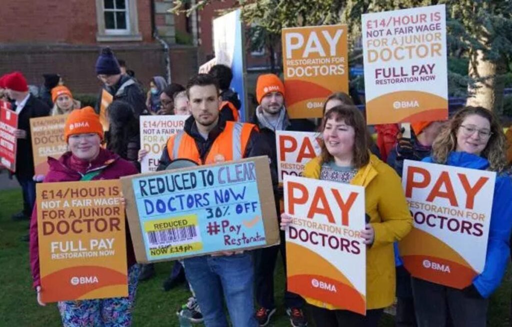 UK Junior Doctors Plan Longest Ever Strike