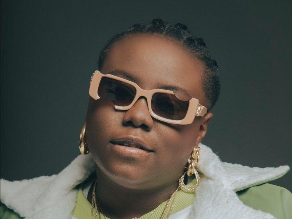 Teni Clarifies her Association with IBD Dende