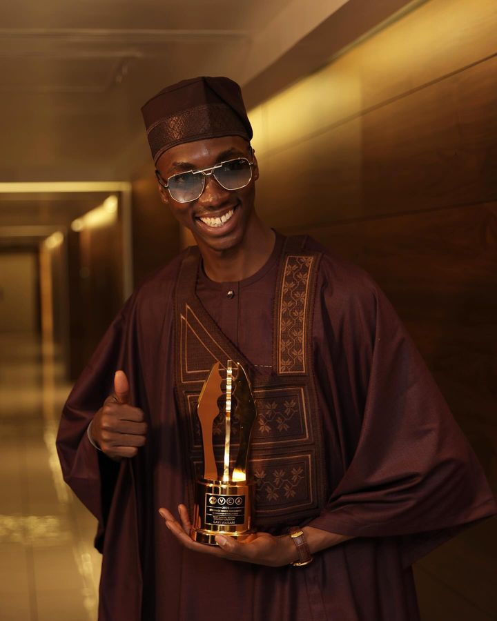 Layi Wasabi celebrates AMVCA victory with an appreciation post