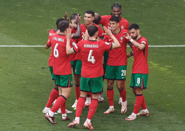 Turkey 0-3 Portugal: Selecao seal Group F top spot in calamitous clash