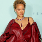 Rihanna announces her comeback to the music scene