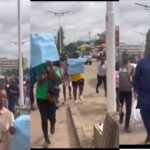 Ondo residents protest the EFCC recent raid