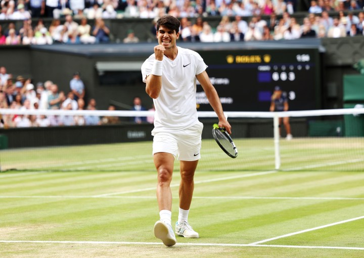 Carlos Alcaraz beats Novak Djokovic to retain Wimbledon title