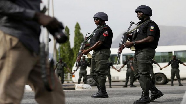 Police arrest two gunrunners in Lagos amid protest