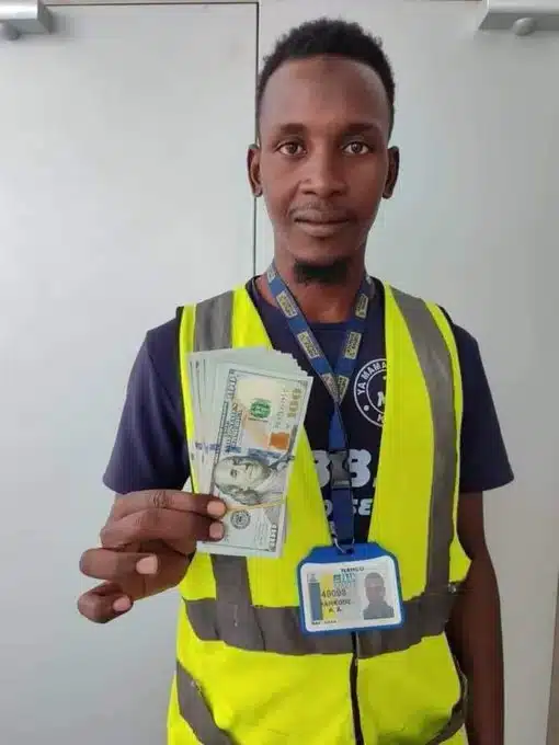 “I did it for Allah” – Airport cleaner clarifies why he returned the missing $10,000