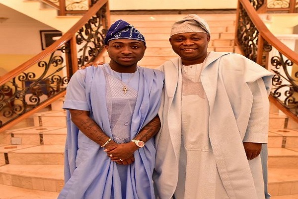 Davido Reacts As Dad Donates N1bn to C&S Church