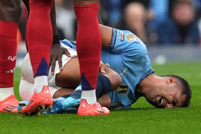 Manchester City’s Rodri Suffers Season-Ending Knee Injury