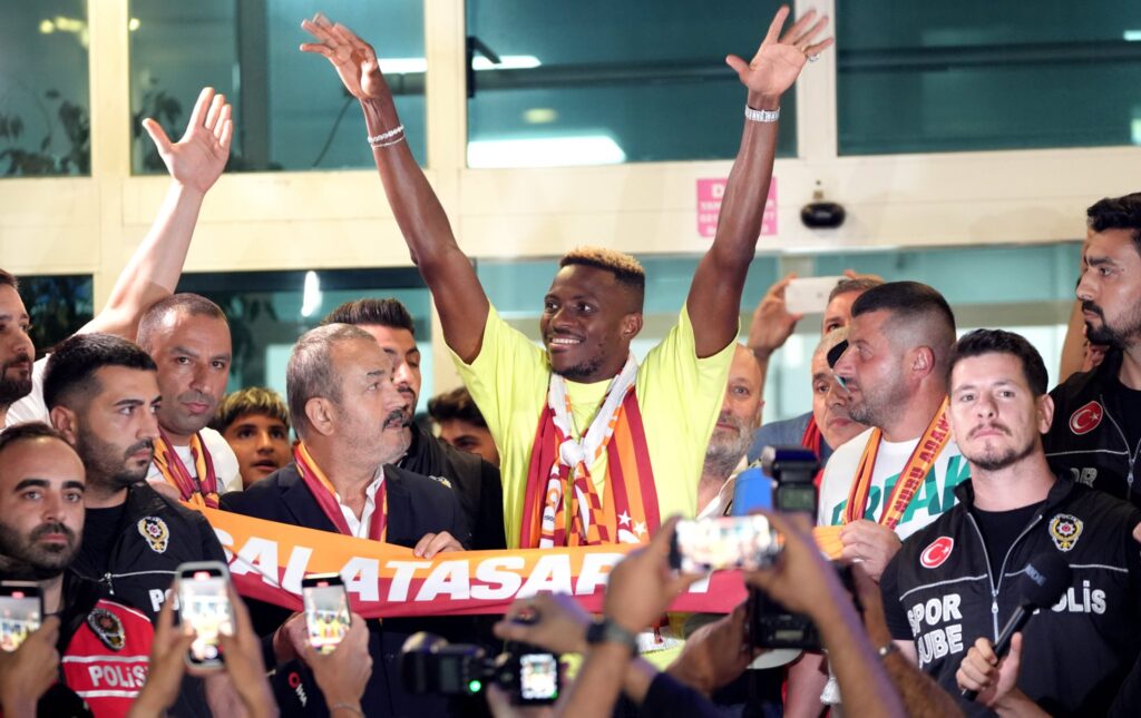 Galatasaray Fans Welcome Osimhen In Arrival From Napoli