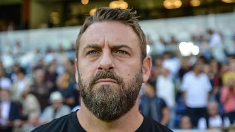 AS Roma Sacks Daniele De Rossi Amid Poor Start to Season