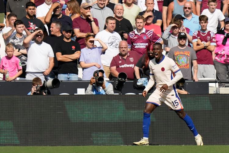 Nicolas Jackson Celebrates 50th Chelsea Appearance with Brace in 3-0 Win at West Ham