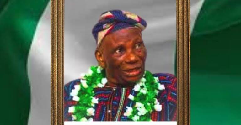 Federal Government Donates N30 Million to Family of Late National Flag Designer Taiwo Akinkunmi