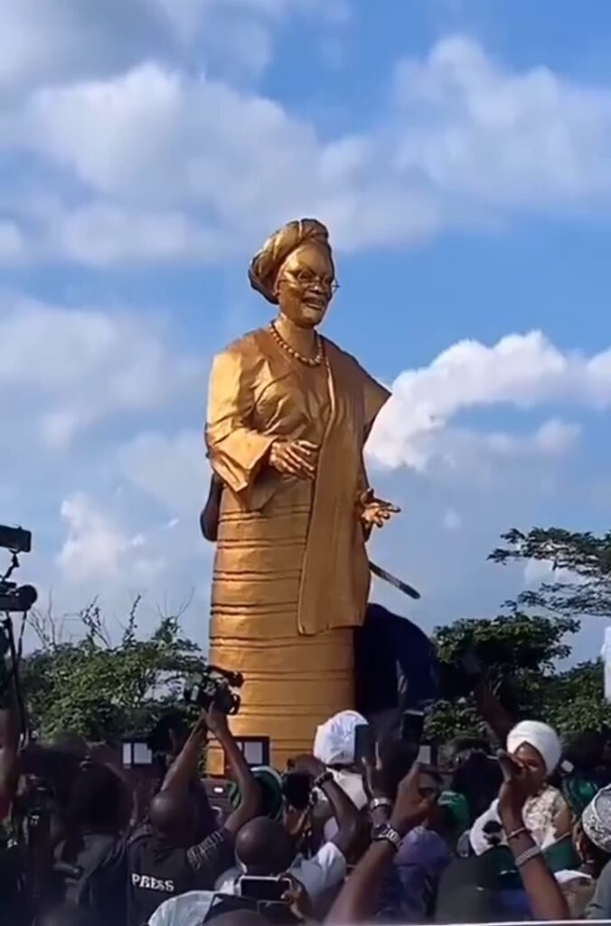 First Lady Oluremi Tinubu Honored with Golden Statue and Landmark Donations at Obafemi Awolowo University