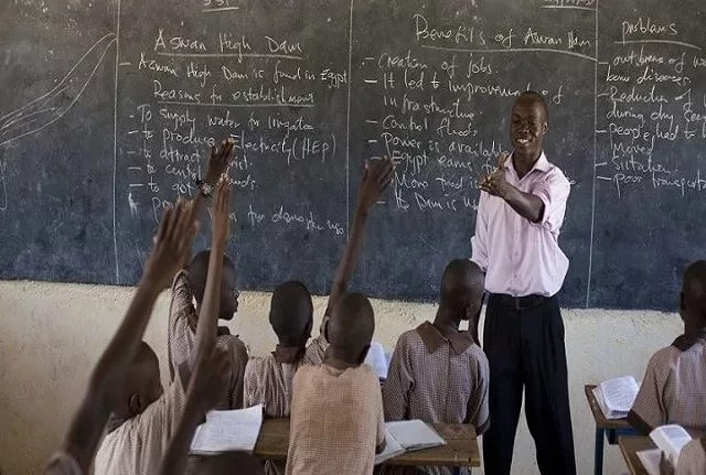 Nigeria to Hire 74,000 Teachers Nationwide